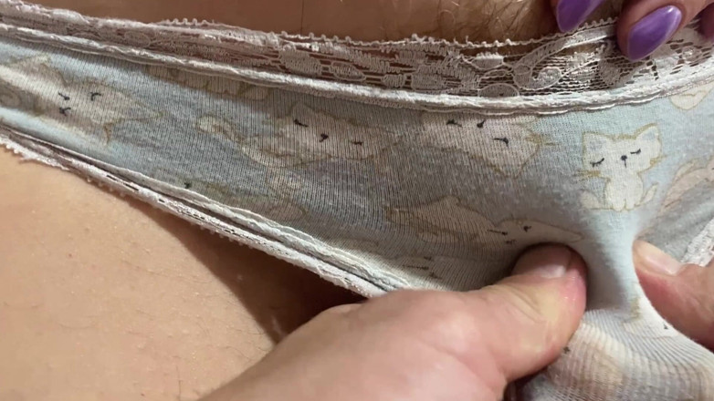 Hairy couple: Er riss mir die Unterhose vom Leib und fickte mich,...