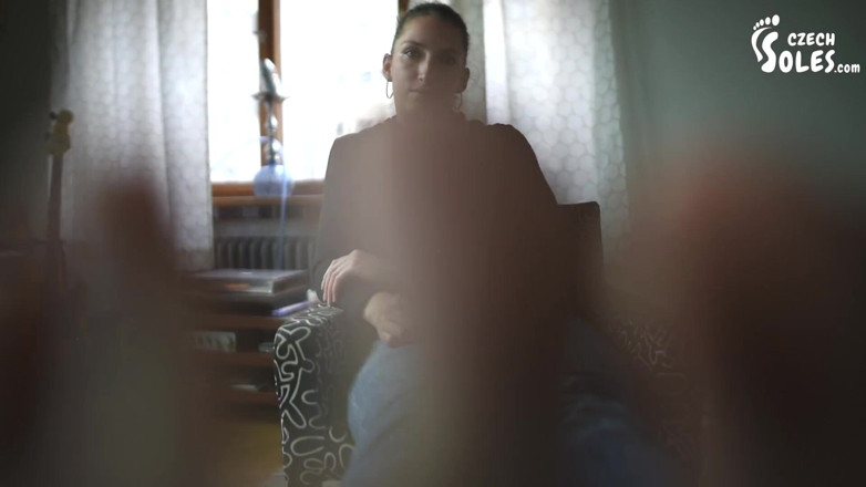 Czech Soles - foot fetish content: Pakar psikologi mengambil kesempatan untuk urut kaki