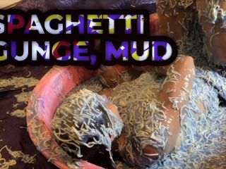 Wamgirlx: Spaghetti gunge, clingfilm und schlamm