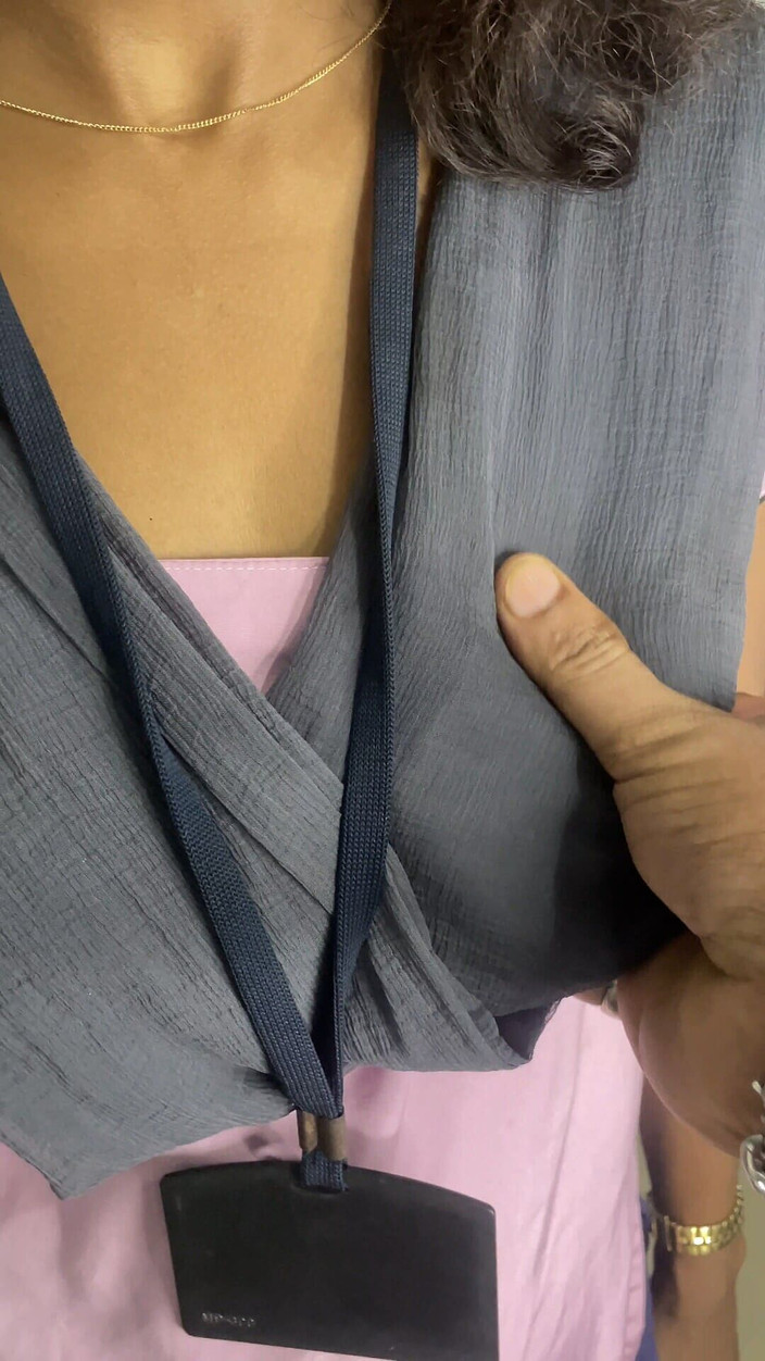 Desi girl riya: Fată indiană desi virgină studentă încearcă sexul anal pentru prima dată