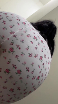 Ma demi-sœur noire voulait faire des câlins, mais son demi-frère a profité du trou de son pyjama