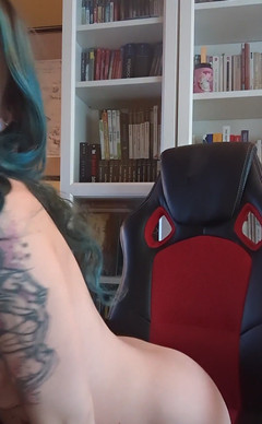 Khalamite: Přidáváš se ke mně pod dekou?