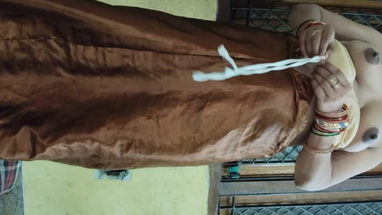 Desisexycpl123: Priya Bhabhi Fucked Hee Nighbour Boy