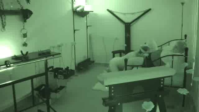 Anna Devot: Kerja hamba