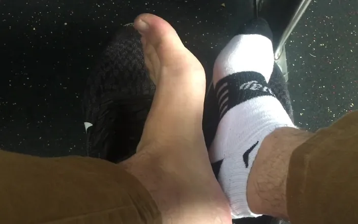 Manlyfoot: On the Buses Hope I Dont Get Busted- Manlyfoot - Bus