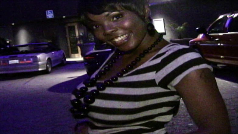 Public Pickup: Sexy Ebony slut needs some cash so she can go...