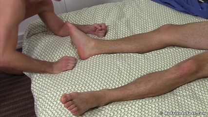 My friends feet: 후장 따먹히는 거유 밀프