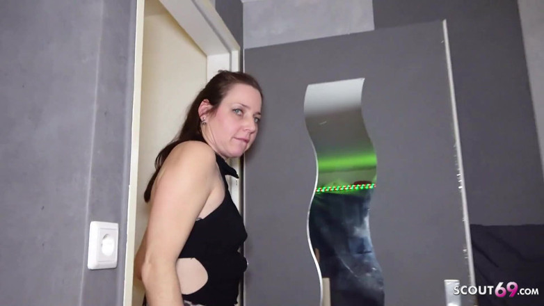 Full porn collection: Harde gangbang bij Xenia sperma teef thuis - Iedereen kan een...