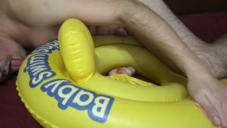 Inflatable Lovers: Den gula flottören