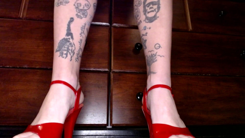 Abby Anna: Розсуваю мою рожеву м'ясисту пизду на підборах