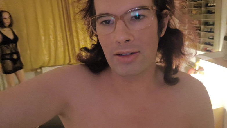 JanineLang: Saco la basura desnuda (el vecino me pilló)