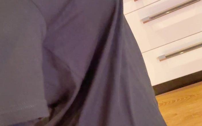 Sophie James: 谢谢你 faphouse 的 T 恤