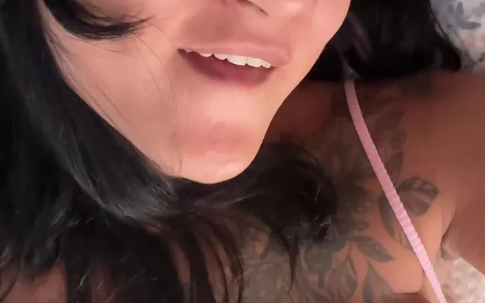 SX Producer: Solo Cumming in the Room