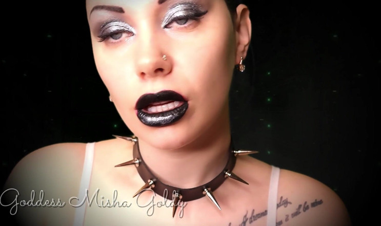 Goddess Misha Goldy: Awak sangat bernasib baik kerana saya membenarkan awak menyembah dan...