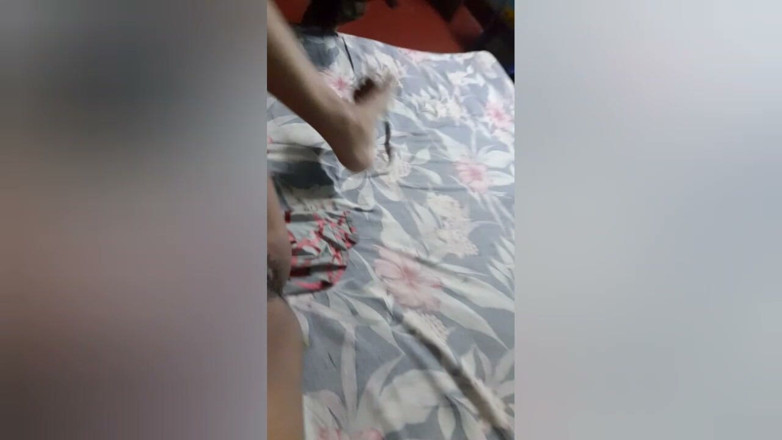 Illegal Couple: Je mange si fort la chatte de ma copine
