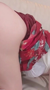 The Chubby Young Wife Likes to Lick the Cock and Play with Her Pussy