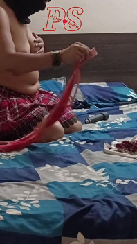 Gorąca Sneha Bhabhi Solo zabawa z wibratorem hindi talk