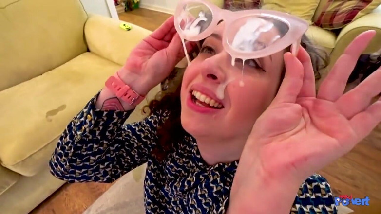 Nerd Pervert: Penelope westbrook- Succhia o osa