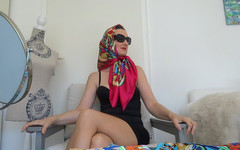 Lady Victoria Valente: Čtyři saténové šátky- honění, zatímco čicháš můj šukání