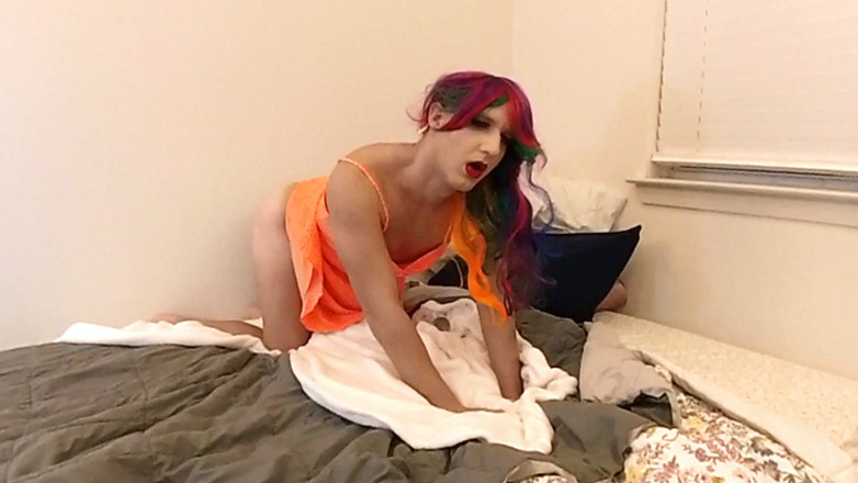 Sissy Bailey Wilde: Sexy Sissy Bailey Wilde masturbare solo