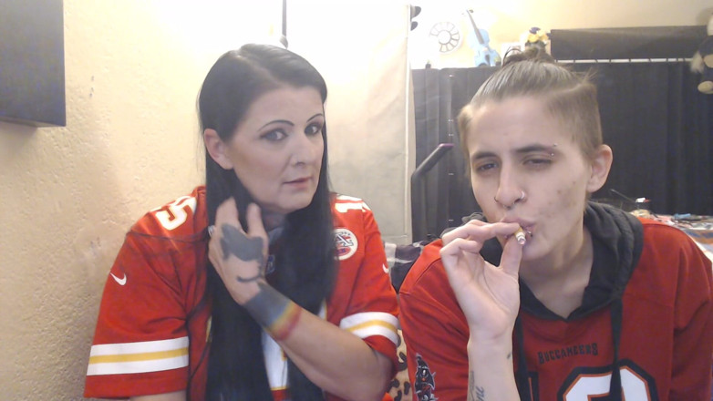 Abby Anna: Smoking out my lesbian gf