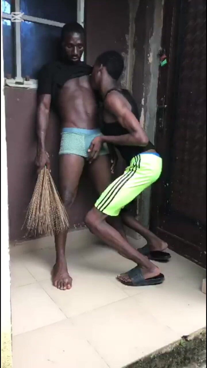 solomonnaija: Draußen bei meinem haus beim liebesspiel