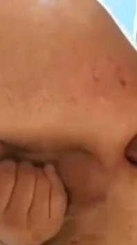 Jovem hetero cara fodendo ao ar livre seu amigo gay 2 duro