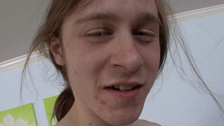 Xtime Network: Mrdka v puse pro malou brunetku s velkým zadkem na...