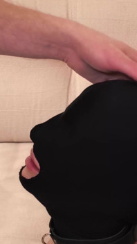 Învățându-ți soția să ia muie adânc în gât. Soția împărțită. Threesome. Ejaculare facială dublă. Ep. 30931