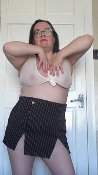 Sexy sekretářka se svléká