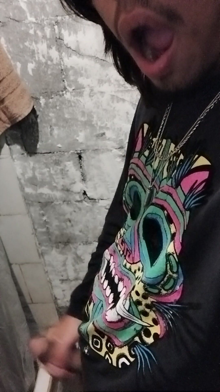 AlexAlejandro13: Feel the Rhythm of My Tongue