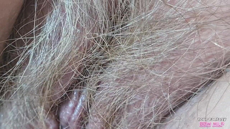 BBW_Wife: İri güzel orta yaşlı seksi kadın uzun bir günün ardından...