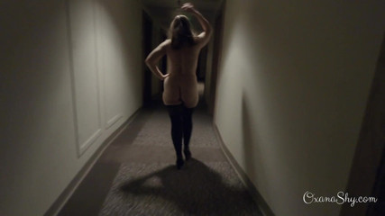 MILF Oxana: Caught naked in a hotel hallway