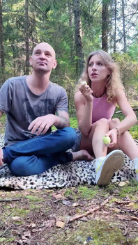 Hubená teenagerka je ošukaná do zadku