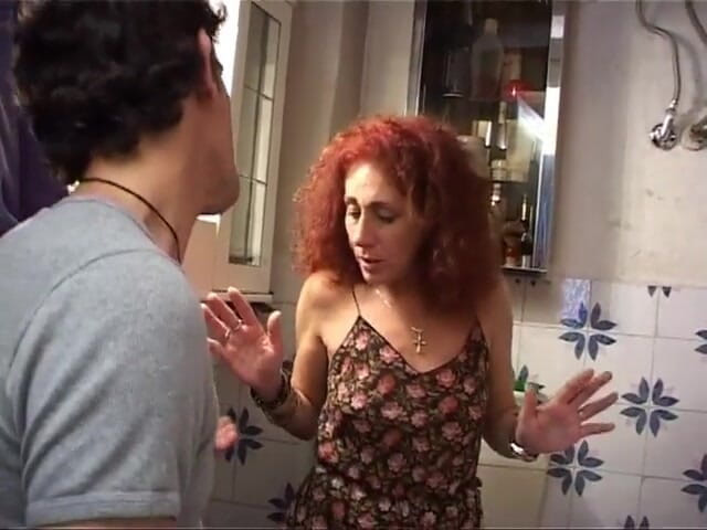 Milf in Love: Üvey annemin kirli sırları!! Edepsiz atalar hikayeleri!!