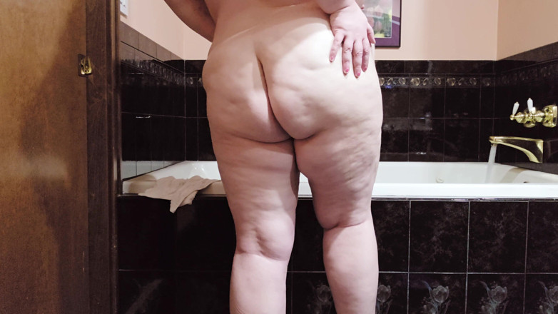 Virgie Blanca: Join Me? BBW PAWG Strips and Spreads Ass Before Bath