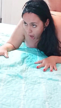 Sexo Duro Y Apasionado Con Bofetadas De Tetas Y Chorreo De Leche.