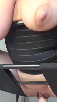 Speciale stoel voor dildo close-up