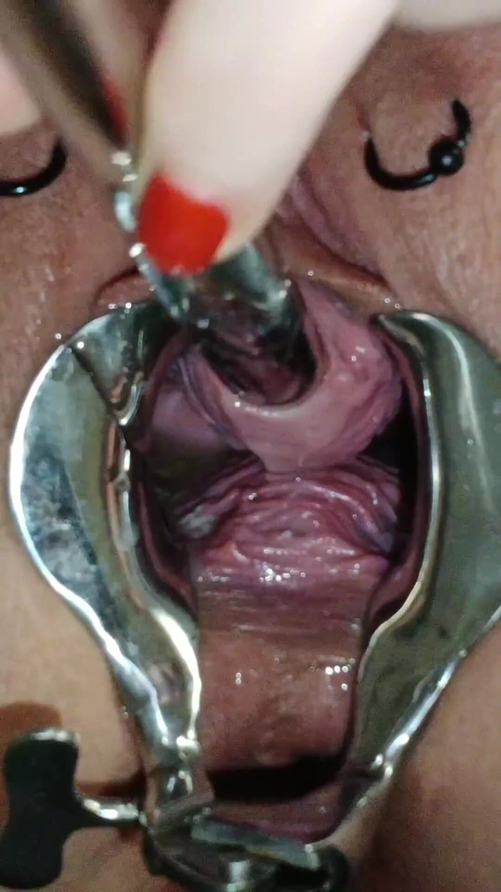 SklavinS_pervert: Sklavins Training From the Peehole for Her Master!