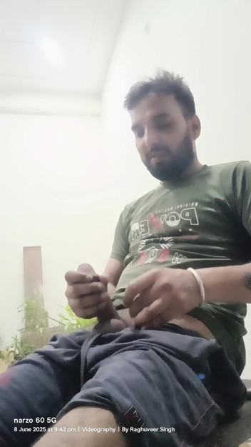 Rajasthani-old-lover: Індійський дядько мастурбує після показу пеніса сусідського дядька