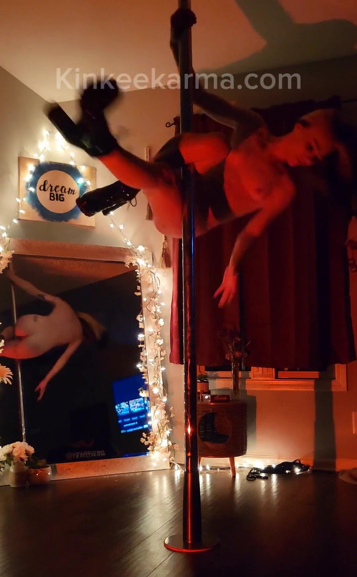 Kinkee Karma: Mich beim strippen beobachten, eine Show machen und mit schwanz...