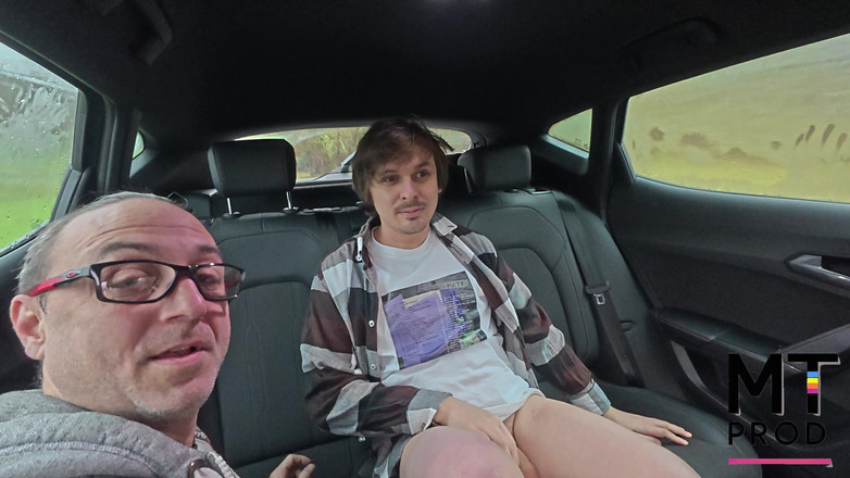 MT gay prod: Dos tíos heterosexuales se hacen una felación e intentan follar...