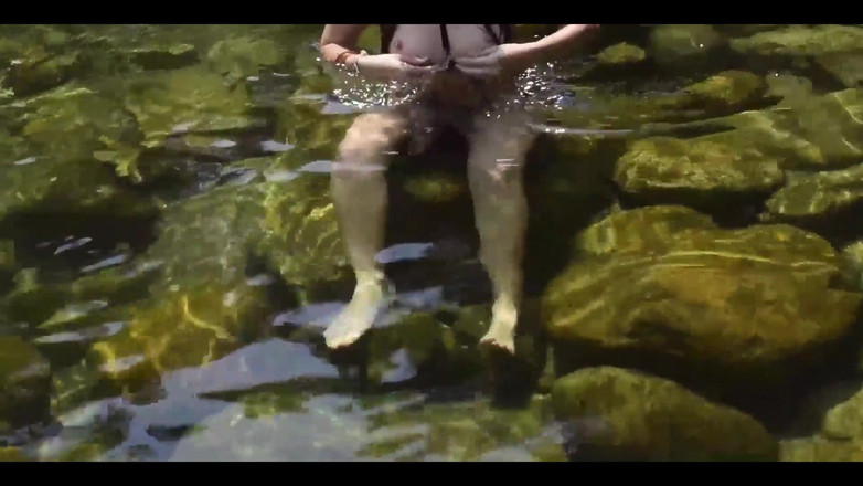 Isis Sun: Isis Sun den vackra europén ber honom att knulla henne...