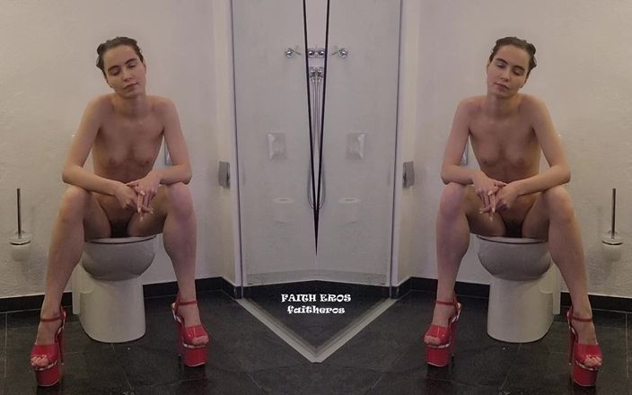 Faith Eros: Teen tikken op het toilet