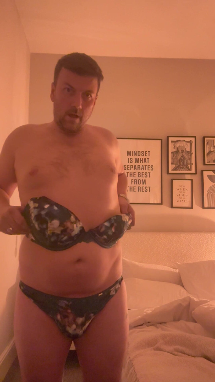 Jeffry: Horny Man in Bathroom