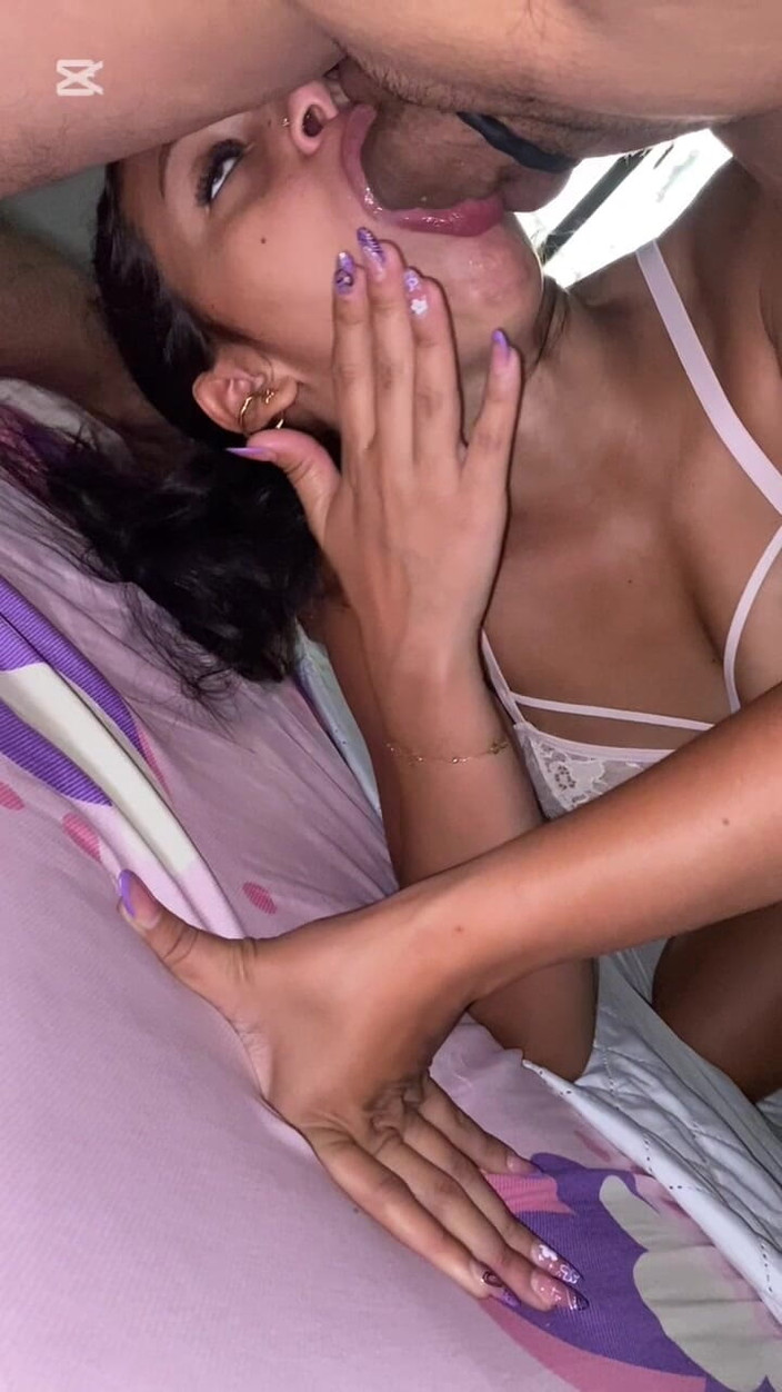 SweetPower6: Kazał mi mu ssać tyłek, żeby pozwolił mi tak chodzić na...