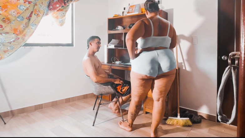 Lexly_16: Sesso in Ufficio Con Un Lavoratore Latino Che Succhia Il...