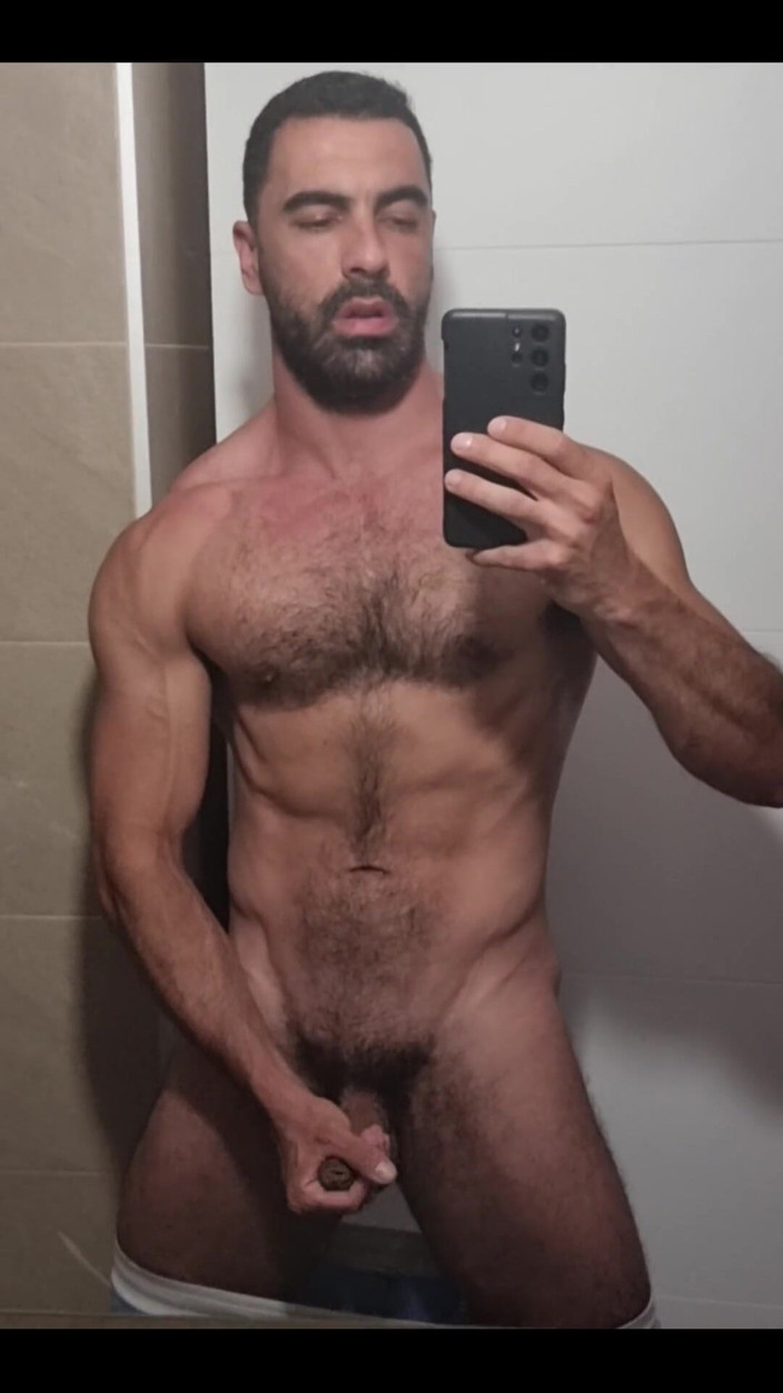 Sensualmassage: 家に一人でいる。誰が私のところに来るの?