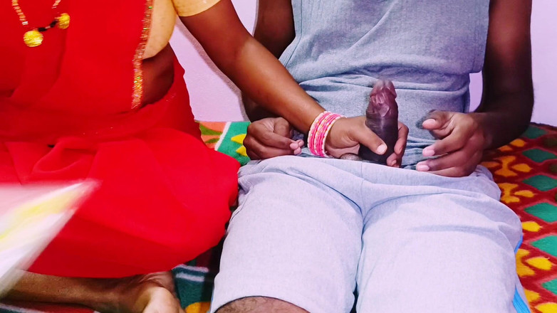 Telugu honey lips: デジの義理の息子と継母のフェラチオと自宅でのファック