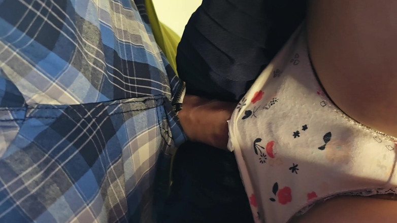 CoupleForFun2023: Lasciò che uno sconosciuto faccia scivolare il suo pene dentro...